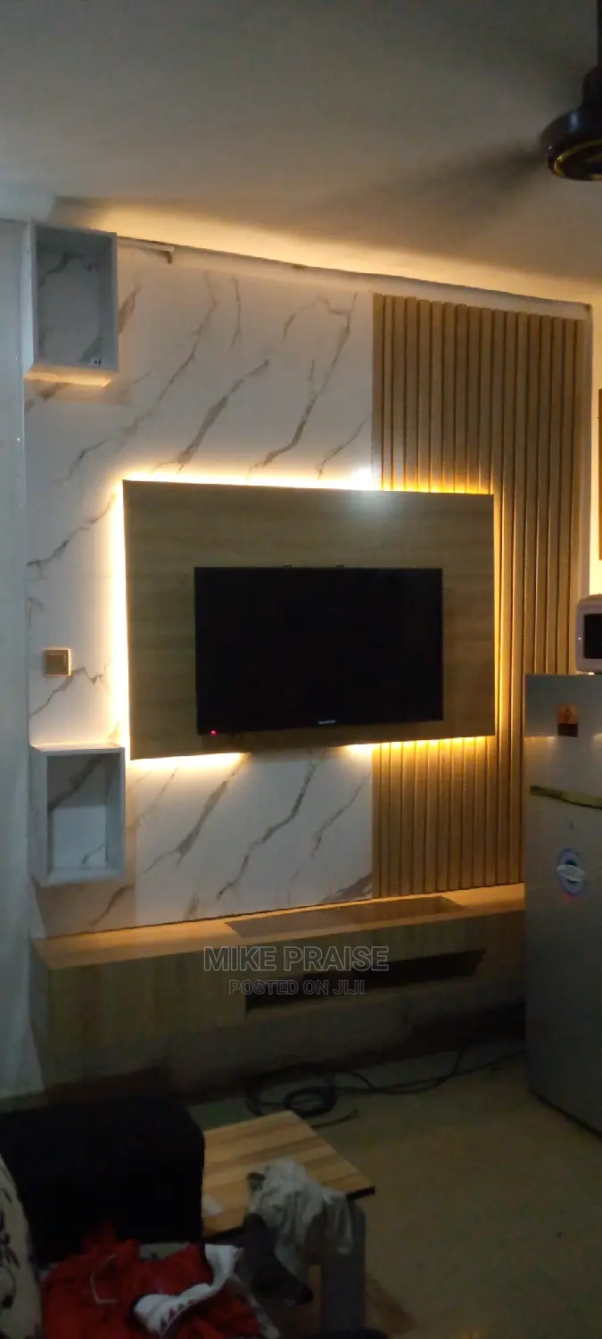 A Quality 7ft by 8ft Tv Console