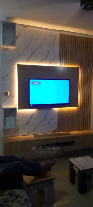 A Quality 7ft by 8ft Tv Console