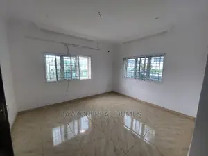 3bdrm Block of Flats in Chevron Drive, Lekki for rent