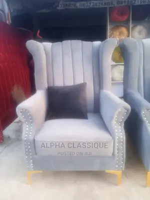 Classique Accent Chair