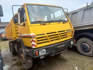 Steyr Tipper 10tyres 25tonnes.