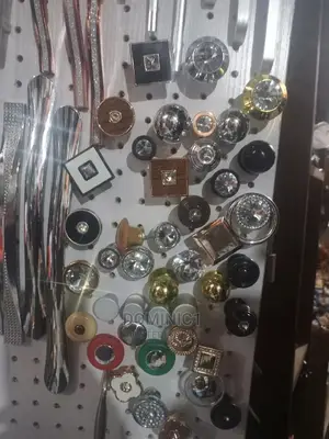 Door and Drawer Handle