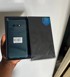 New Samsung Galaxy S10e 128 GB Blue