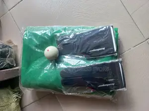 Snooker Felt, Cue Ball With Dot, Snooker Gloves