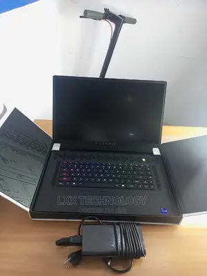 New Laptop Dell Alienware X17 R2 16GB Intel Core I9 SSD 1T