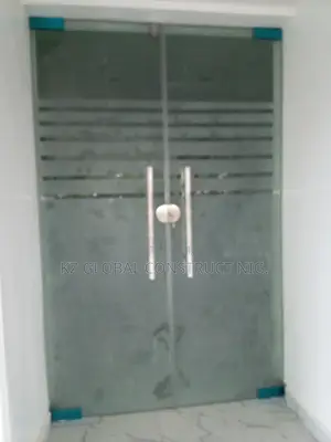 Frameless Swing Door