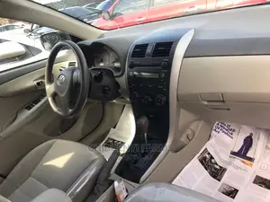 Toyota Corolla 2011 Gold