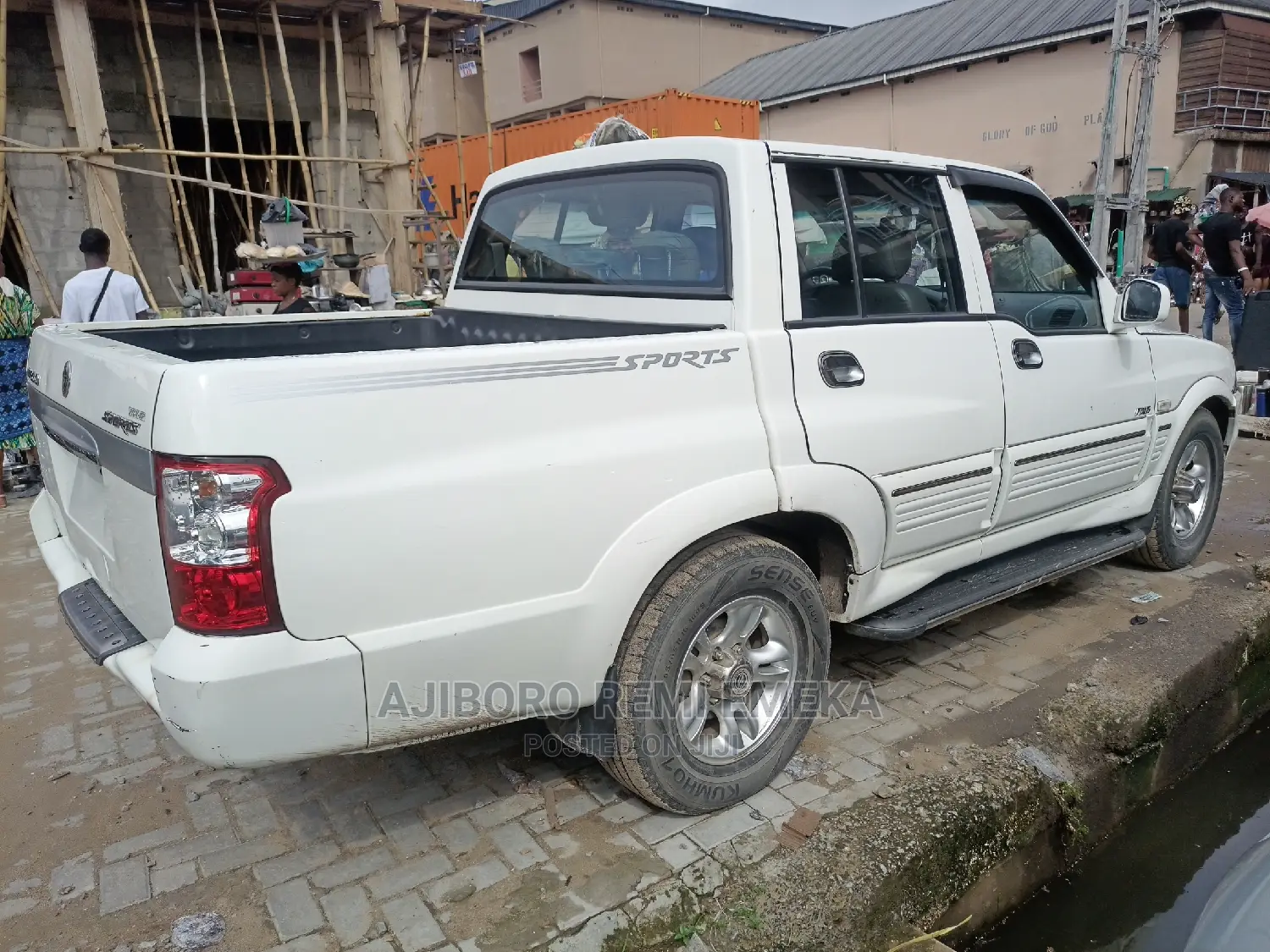 Car 2005 White