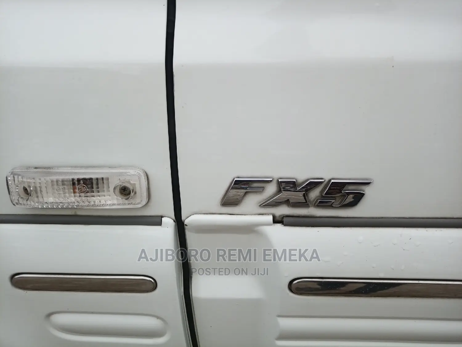 Car 2005 White