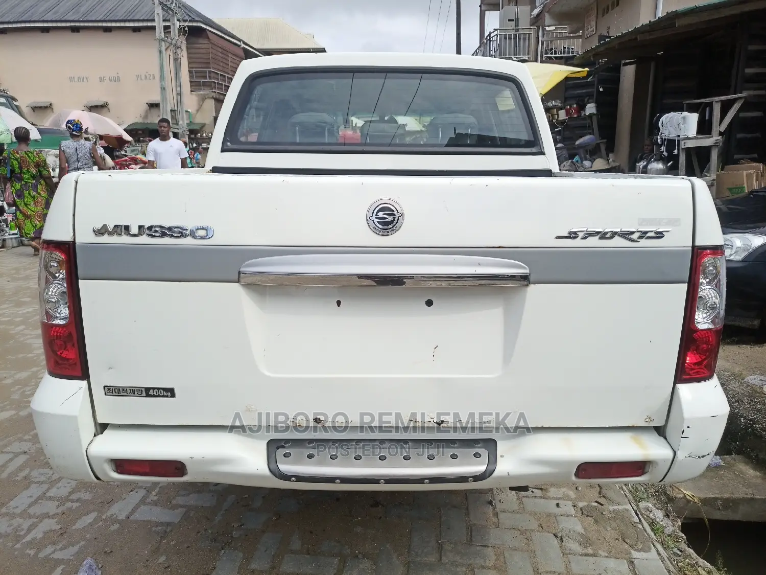 Car 2005 White