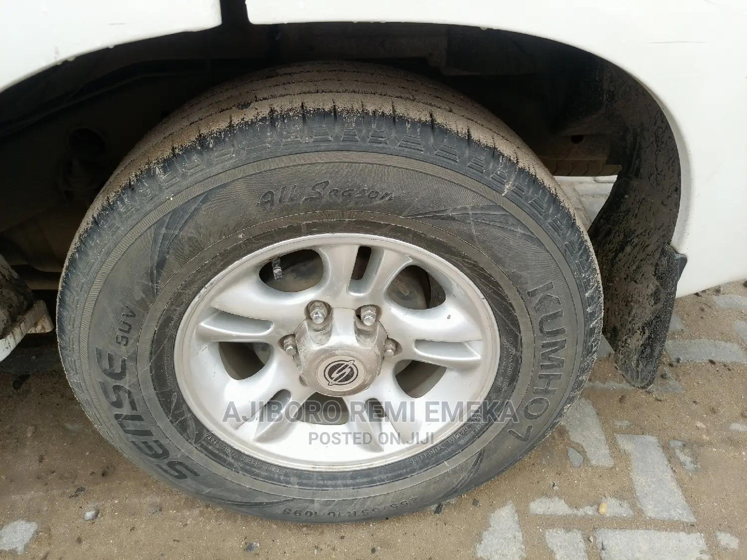 Car 2005 White