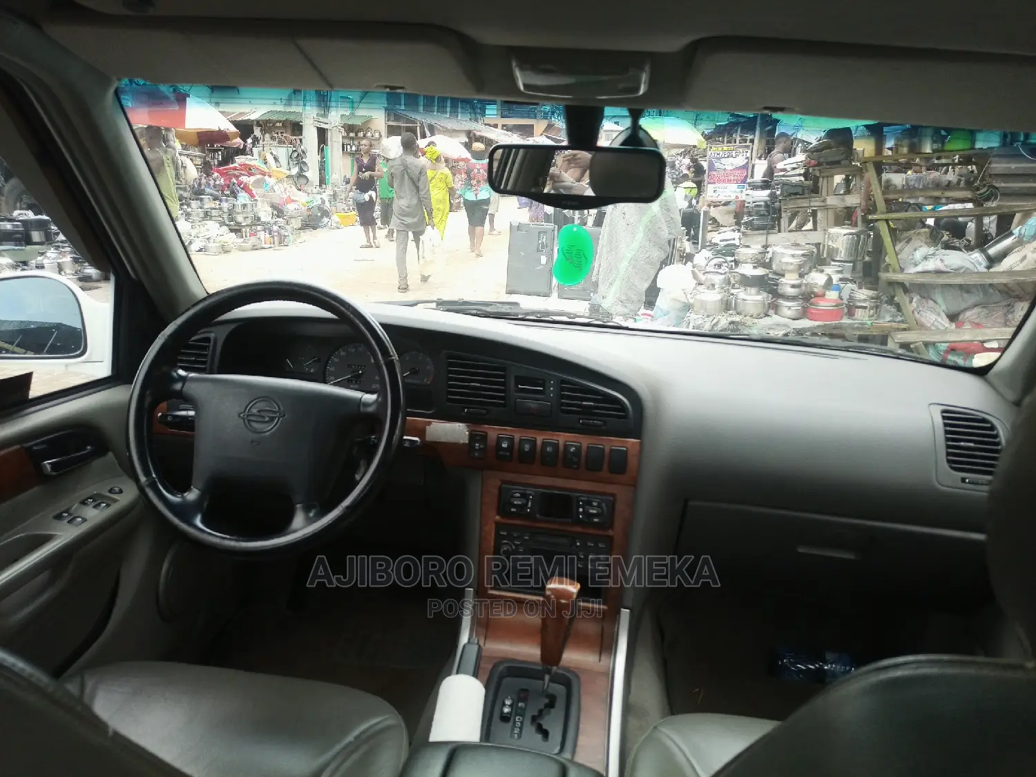 Car 2005 White