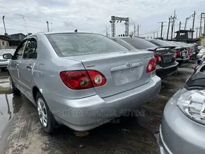 Toyota Corolla LE 2005 Silver