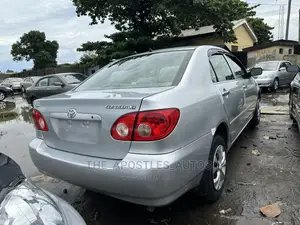 Toyota Corolla LE 2005 Silver