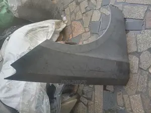 ML 350 2013 Right Side Fender