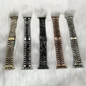 Luxury Chain Straps Available in 42/44/45/49mm