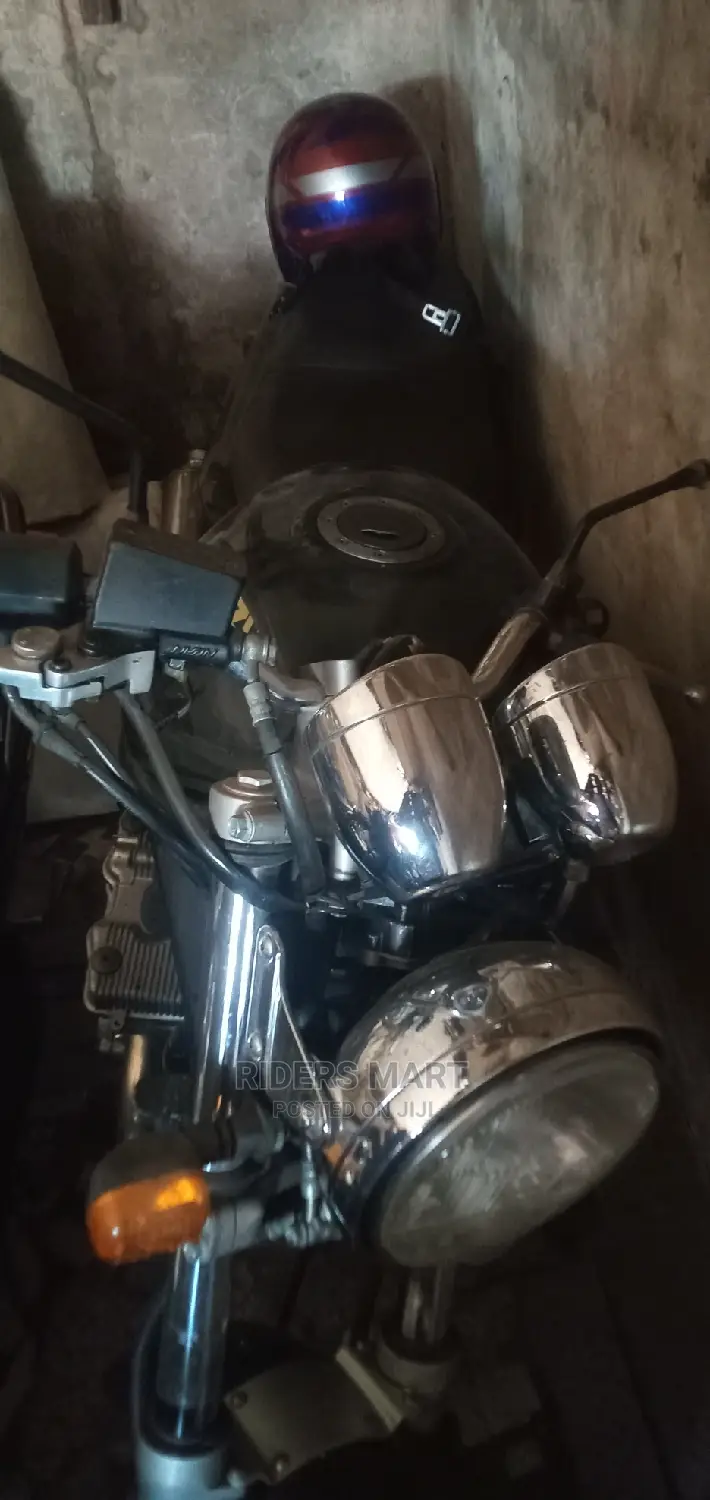 Suzuki Bandit 2017 Silver