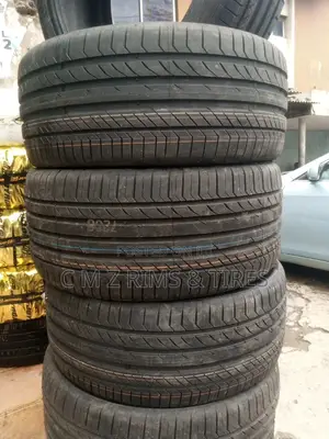 285/40zr22 Continental Tire