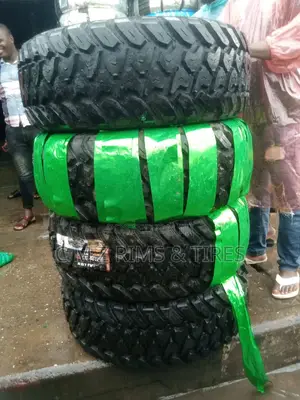35*12.50R20 Off-Road Tire