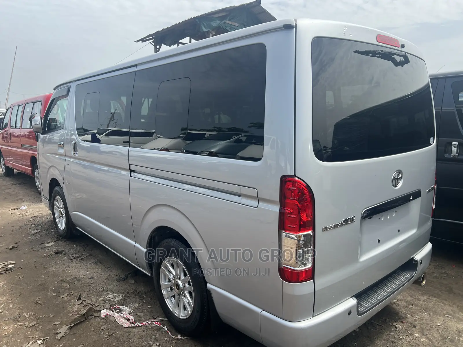 Toyota HiAce 2010 Silver