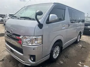 Toyota HiAce 2010 Silver