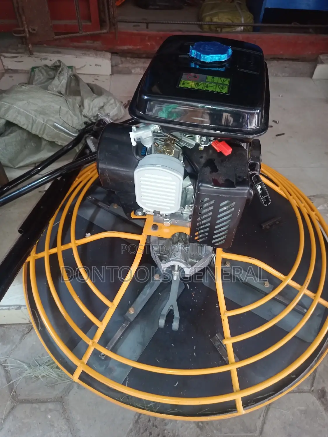 Robin Engine Power Trowel