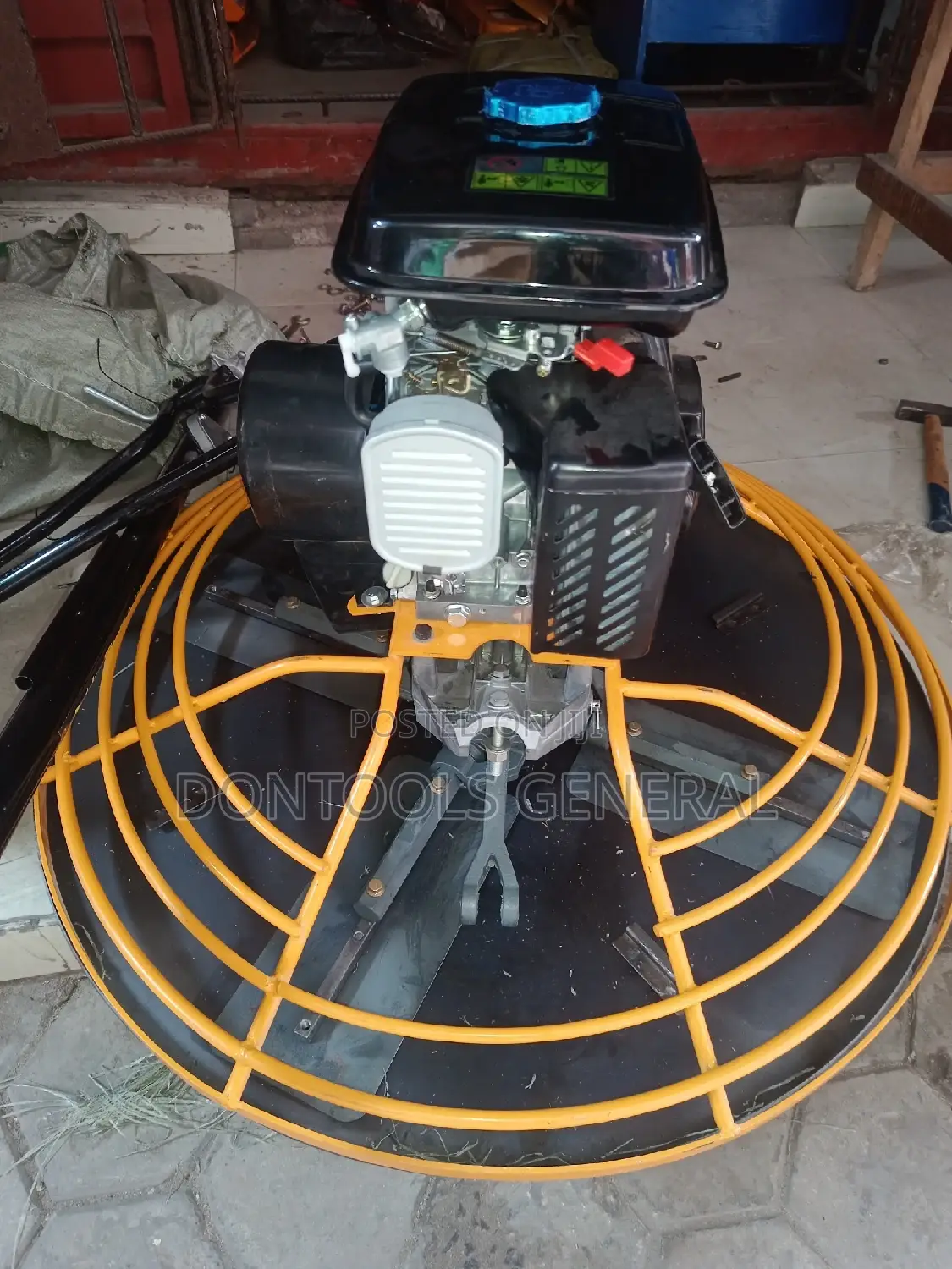 Robin Engine Power Trowel