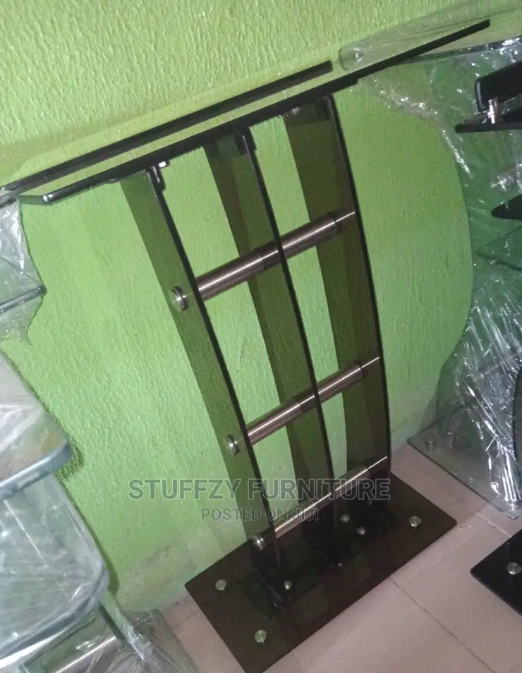 High Quality Tempered Glass Church Pulpits