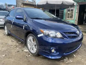 Toyota Corolla 2013 Blue