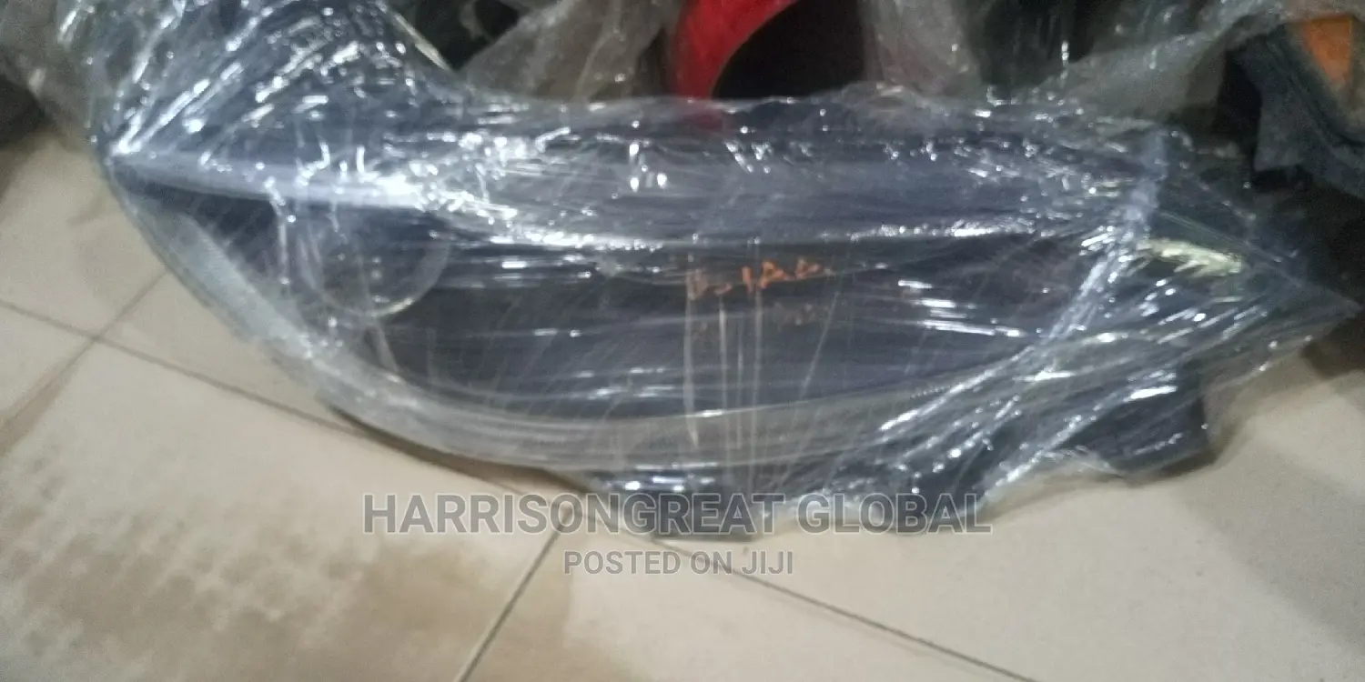 Head Lamp for Chrysler 200C 2017 Model
