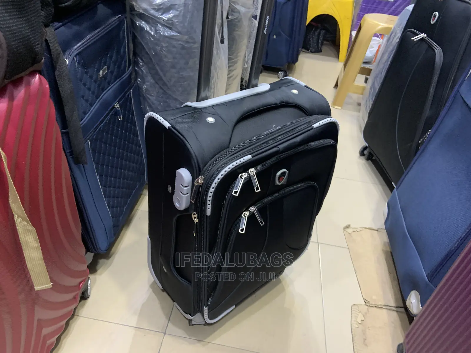Small Size Goodpatner Black Traveling Bag