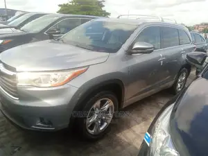 Toyota Highlander Limited Platinum 4dr SUV (3.5L 6cyl 6A) 2015 Silver