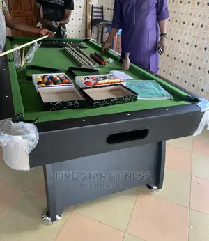 Standard Pool Table (Complete Accessories)