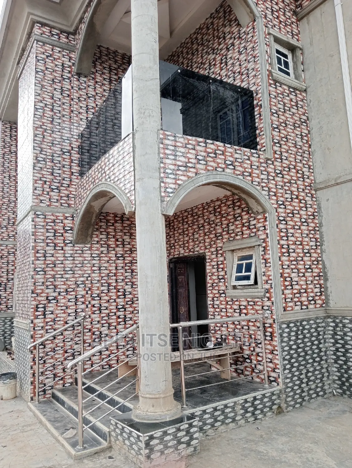 Silver Pipe Grey Balcony