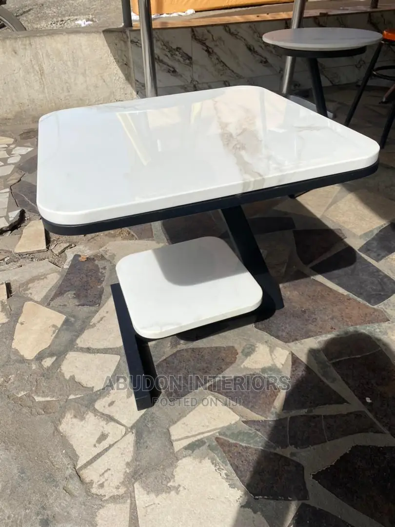 2 Layers Table