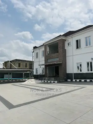 6bdrm Duplex in Naf Valley Estate, Asokoro for sale