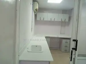 White Quartz Kitchen Top