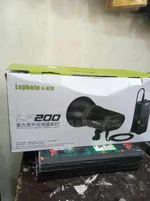 Led Light Lophoto Lp200-Bi Light With Carrying Bag