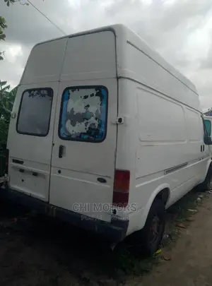 Ford Transit 2005 White