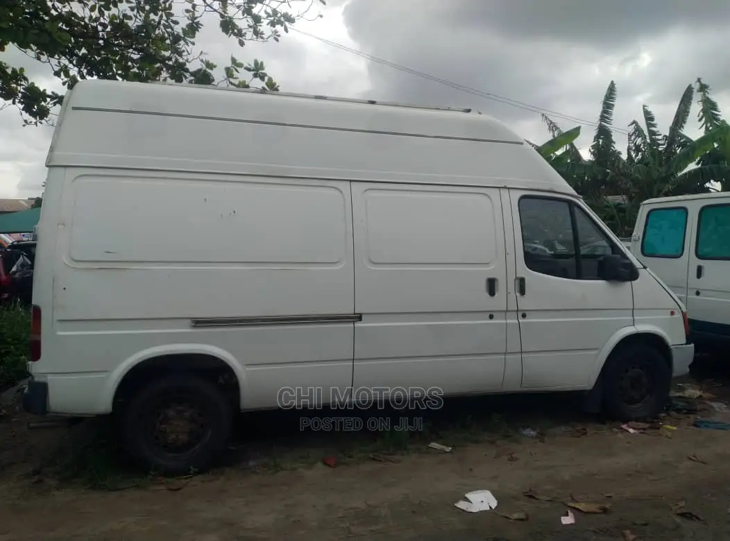 Ford Transit 2005 White