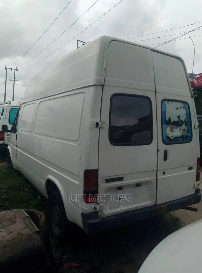 Ford Transit 2005 White