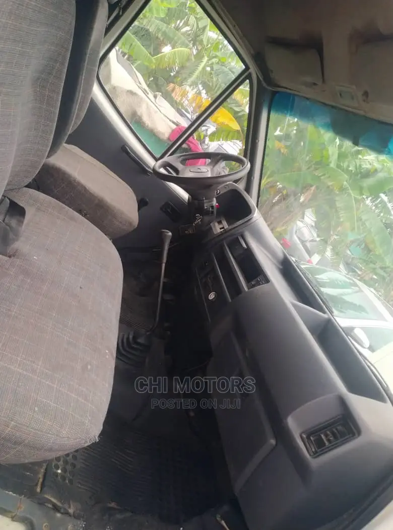 Ford Transit 2005 White