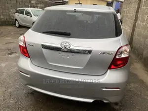 Toyota Matrix 2010 Silver