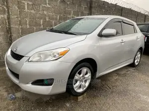 Toyota Matrix 2010 Silver