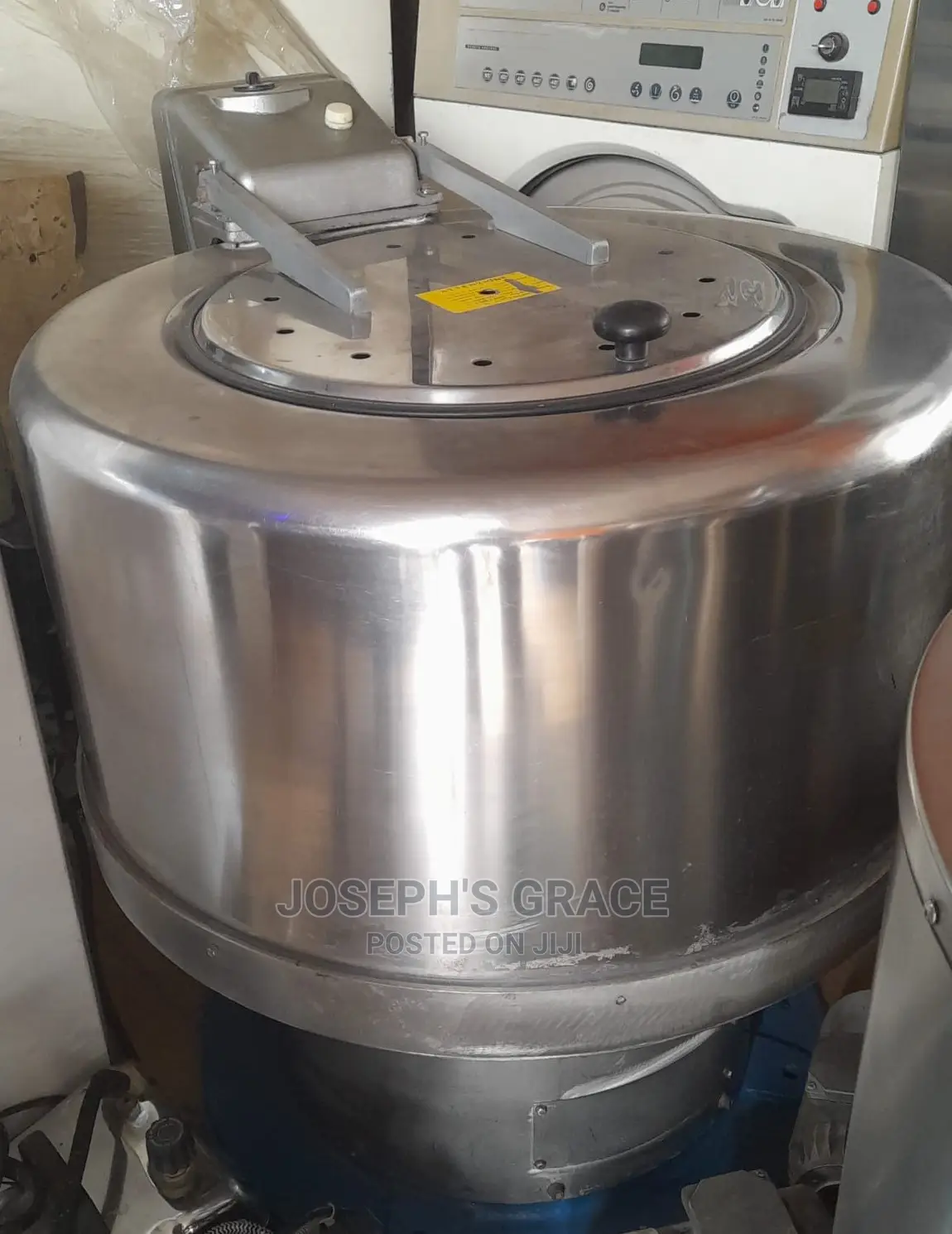 30kg Industrial Hydro Spinner/ Extractor Machine (Italy)