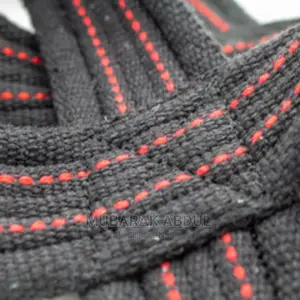 Figure 8 Lifting Straps