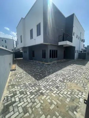 Furnished 3bdrm House in Lekki for rent