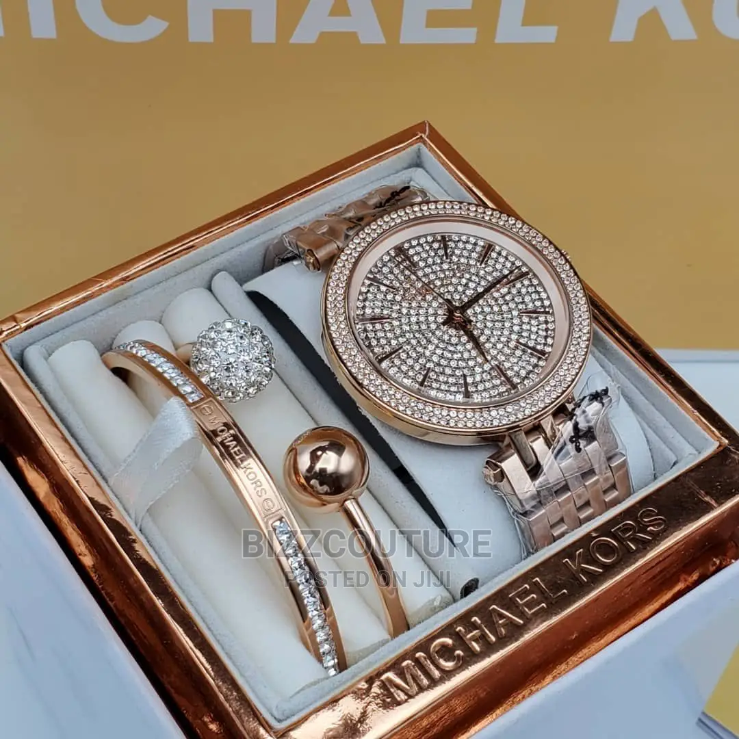 Original MICHAEL KORS Ladies Gold Chain Available in Store