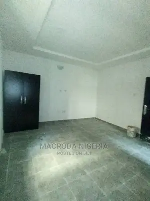3bdrm Townhouse/Terrace in Millinuem Estate, Millenuim/Ups