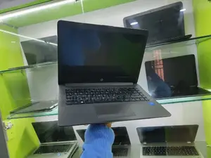 Laptop HP 240 G7 4GB Intel Celeron HDD+SSD 128GB